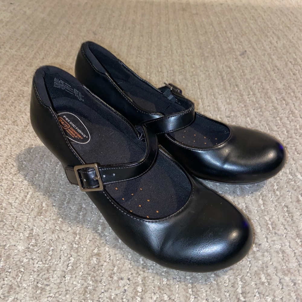 Women’s heels size 6 black